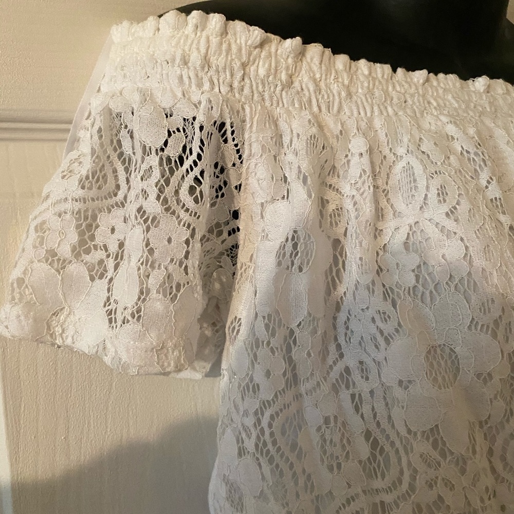 Lace romper - Picture 3 of 5